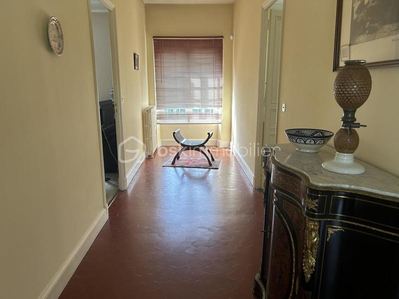 Propriété - 453 m² - 11 pièces