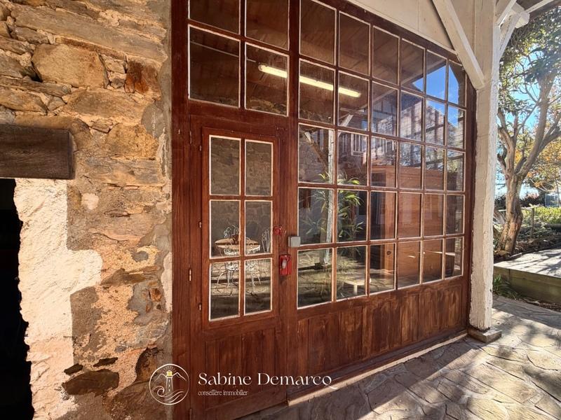 Maison - 235 m² - 6 pièces