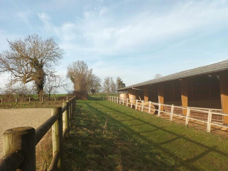 Maison - 395 m² - 14 pièces