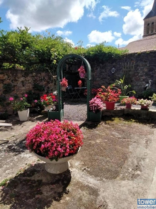 Maison - 228 m² - 6 pièces