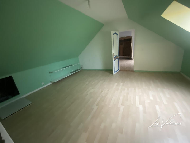 Maison traditionnelle - 188 m² - 7 pièces