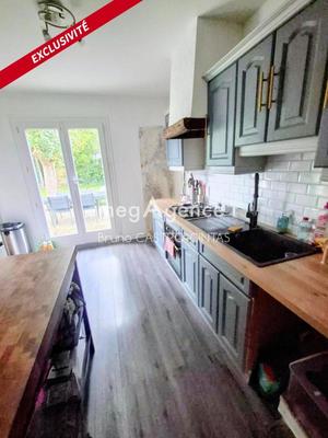 Maison - 80 m² - 5 pièces