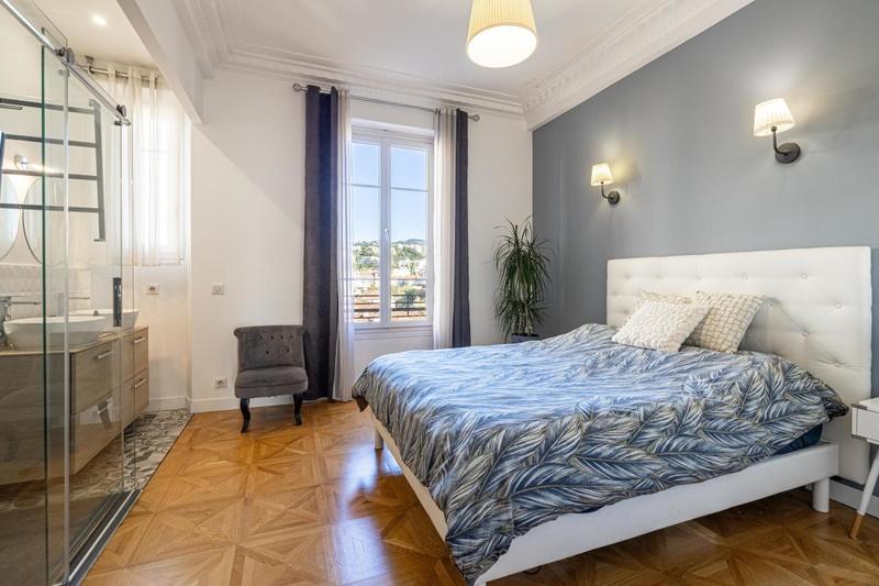 Appartement - 97 m² - 4 pièces