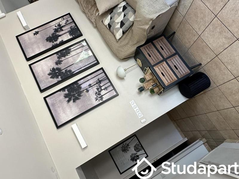 Chambre - 10 m² - 1 pièce