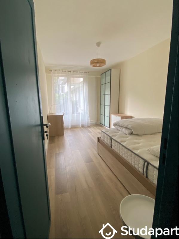 Chambre - 13 m² - 1 pièce