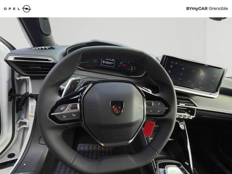 Peugeot 2008 Hybrid 136 e-Dcs6 Style