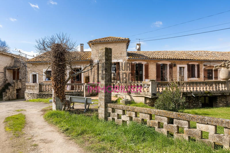 Maison ancienne - 222 m² - 8 pièces