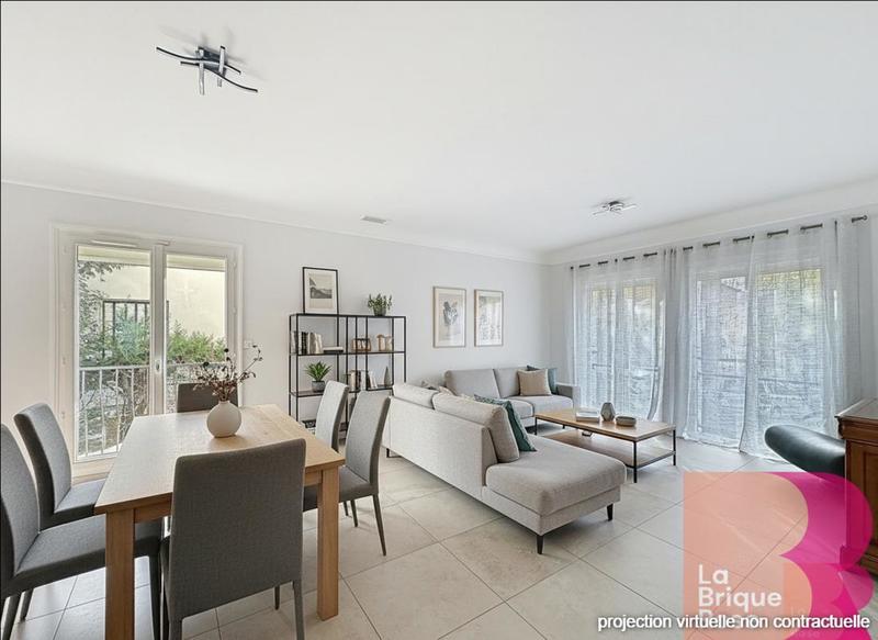 Maison - 200 m² - 9 pièces