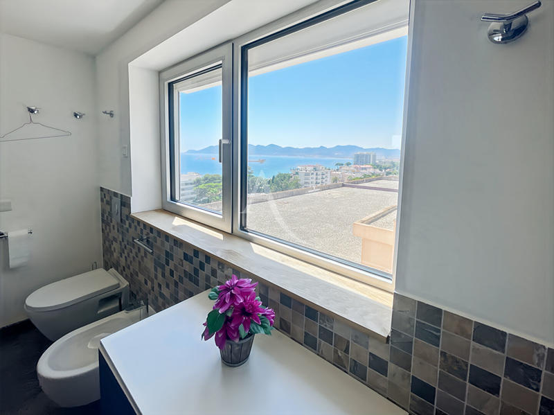 Appartement - 207 m² - 6 pièces