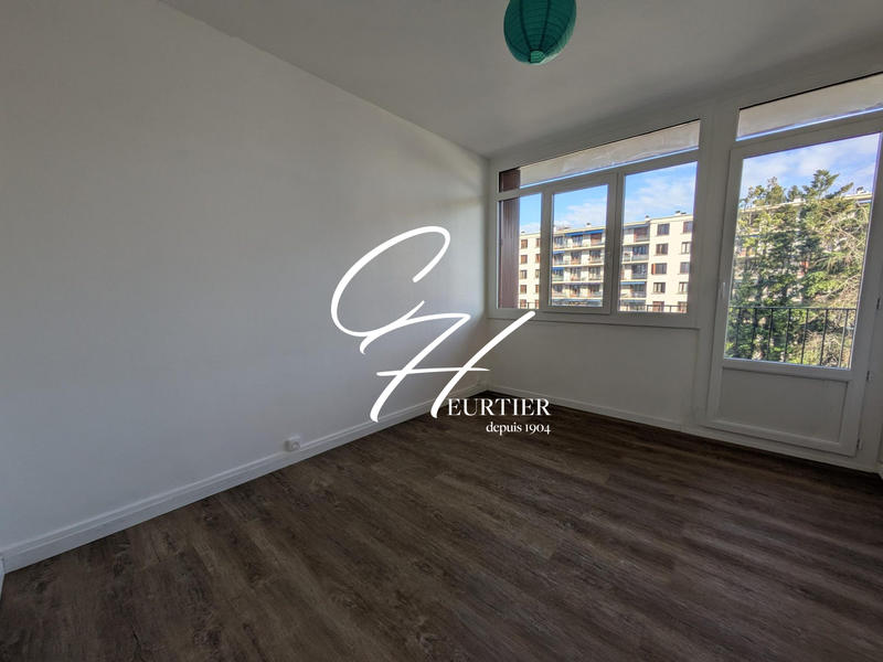 Appartement - 77 m² - 4 pièces