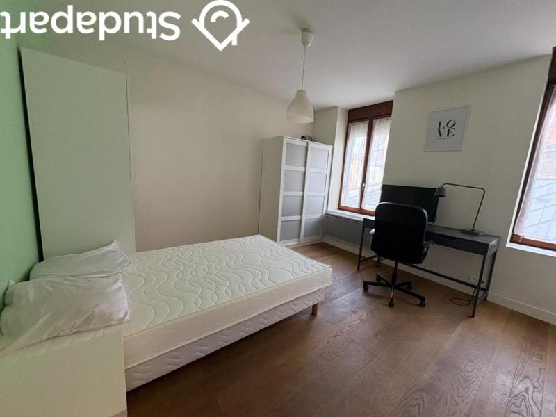 Chambre - 13 m² - 1 pièce