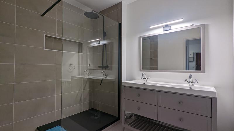 Appartement - 65 m² - 2 pièces