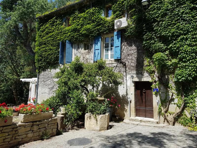 Propriété - 590 m² - 5 pièces