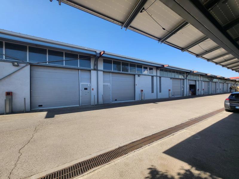 Local commercial - 120 m² - 3 pièces