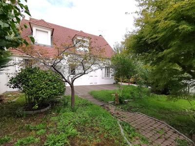 Maison - 170 m² - 7 pièces