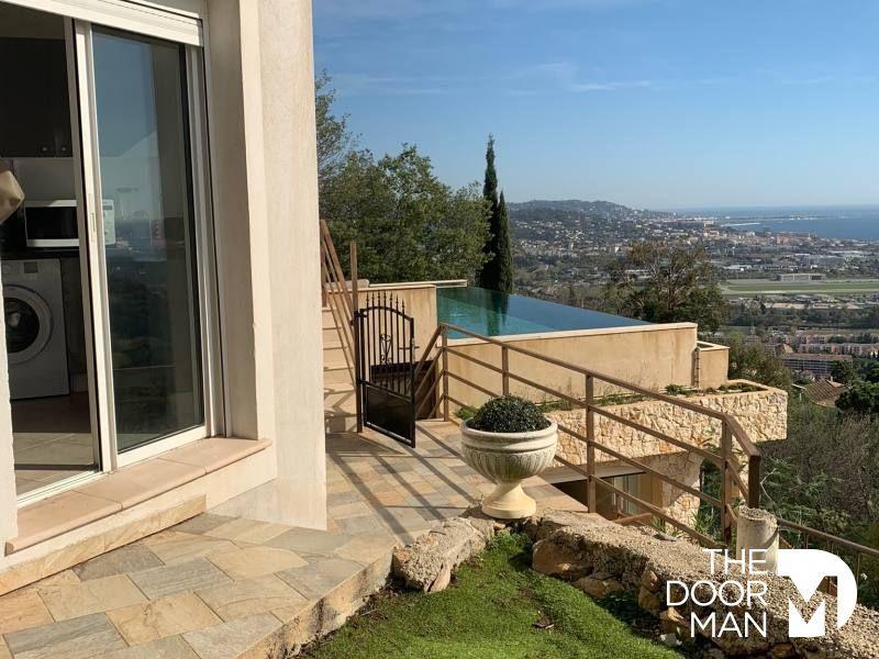 Villa - 255 m² - 9 pièces