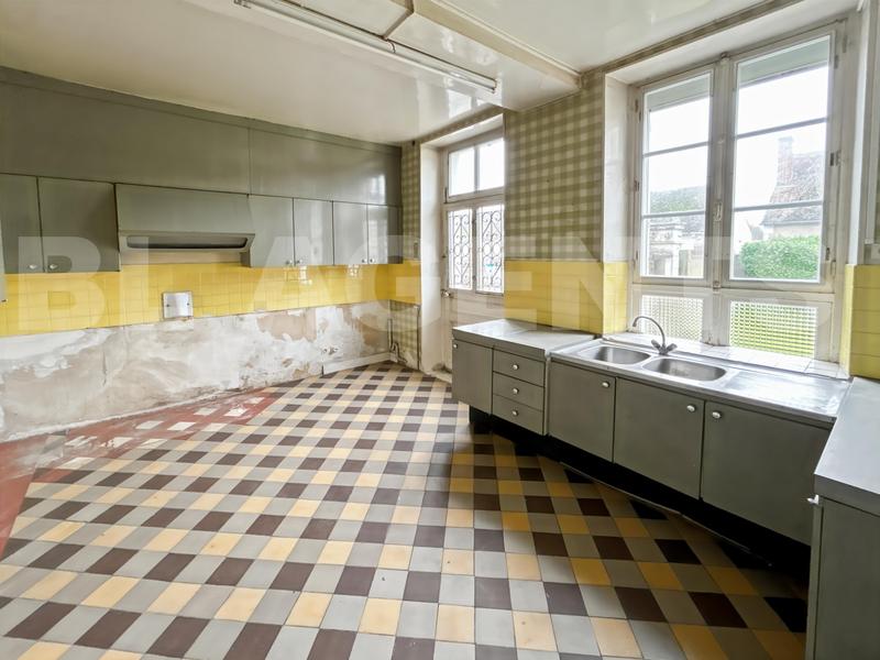 Maison - 336 m² - 10 pièces