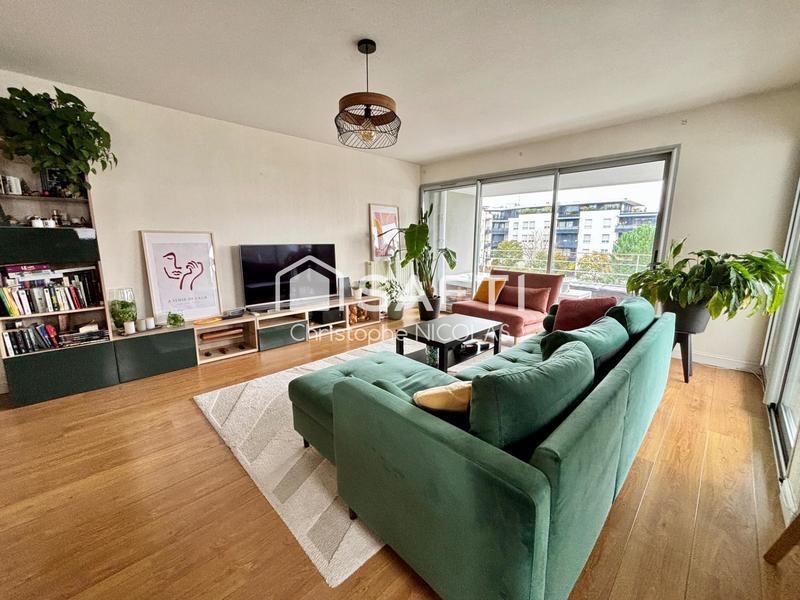 Appartement - 82 m² - 3 pièces