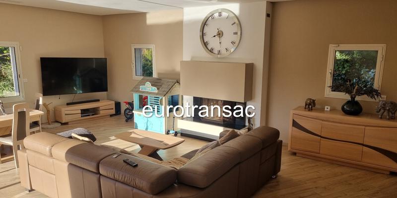 Villa - 161 m² - 5 pièces