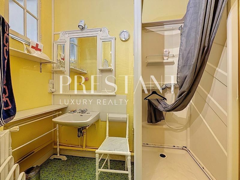 Maison - 204 m² - 8 pièces