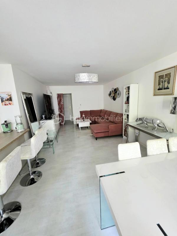 Appartement - 82 m² - 4 pièces