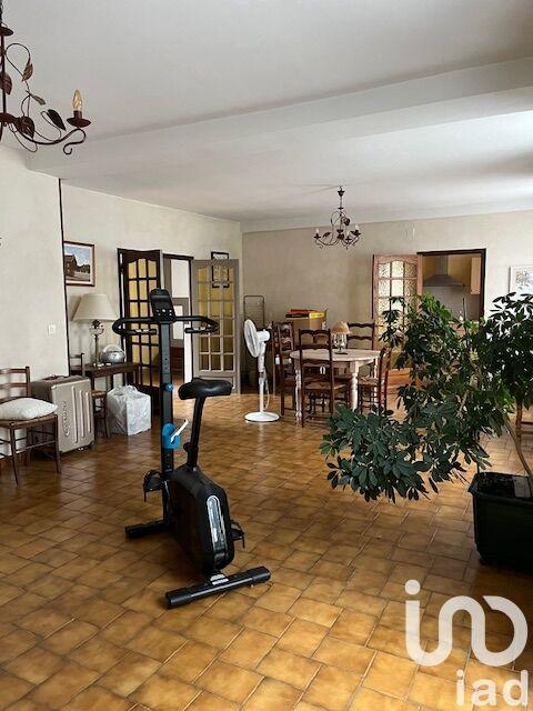 Maison - 227 m² - 8 pièces