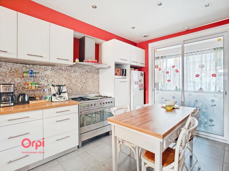 Maison - 180 m² - 6 pièces