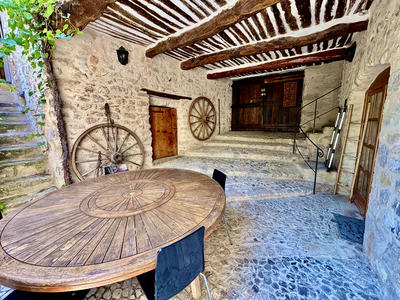 Maison de village - 189 m² - 7 pièces