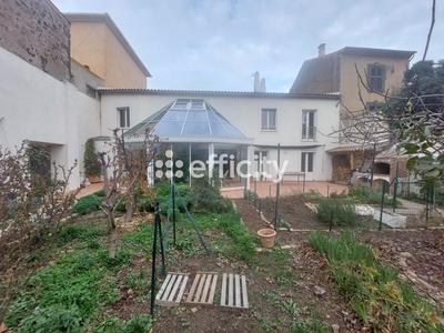 Maison - 244 m² - 7 pièces