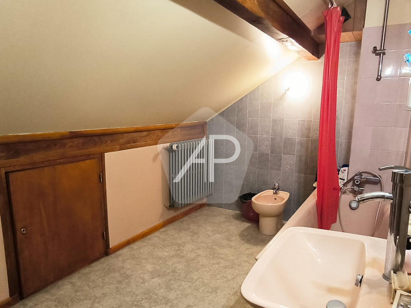 Maison - 155 m² - 8 pièces