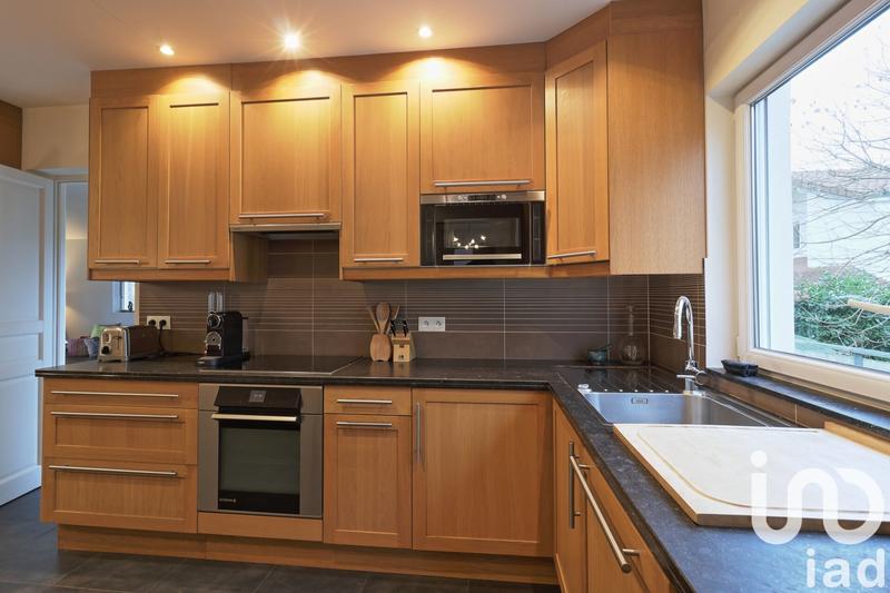 Maison - 188 m² - 8 pièces