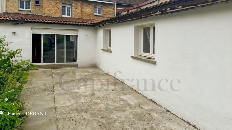 Maison - 252 m² - 9 pièces