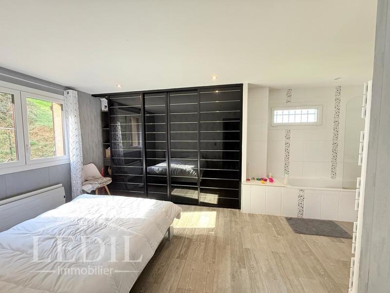 Maison d'architecte - 140 m² - 4 pièces