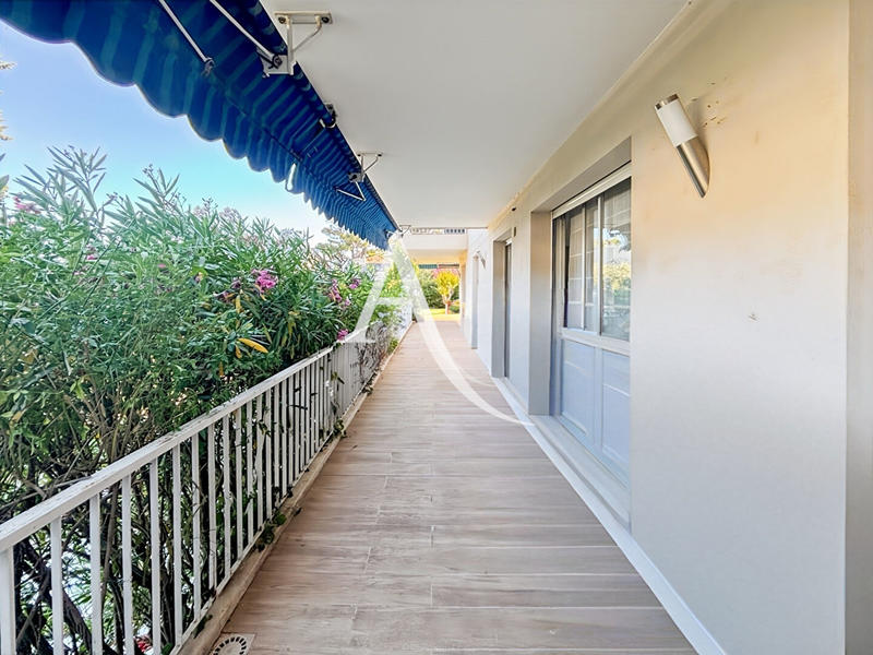 Appartement - 98 m² - 4 pièces