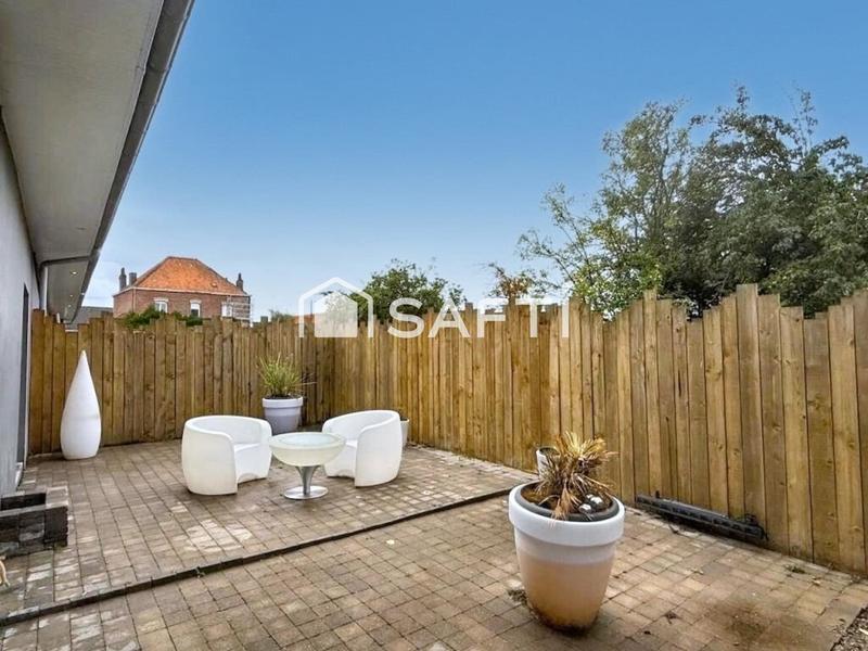 Maison - 245 m² - 4 pièces