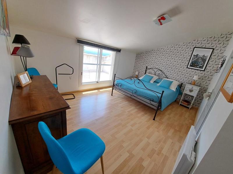 Propriété - 250 m² - 8 pièces