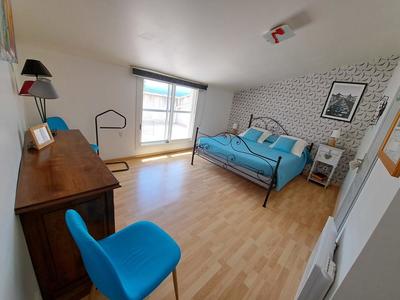 Propriété - 250 m² - 8 pièces