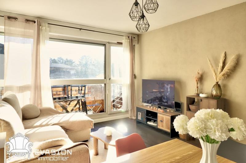 Appartement - 77 m² - 4 pièces