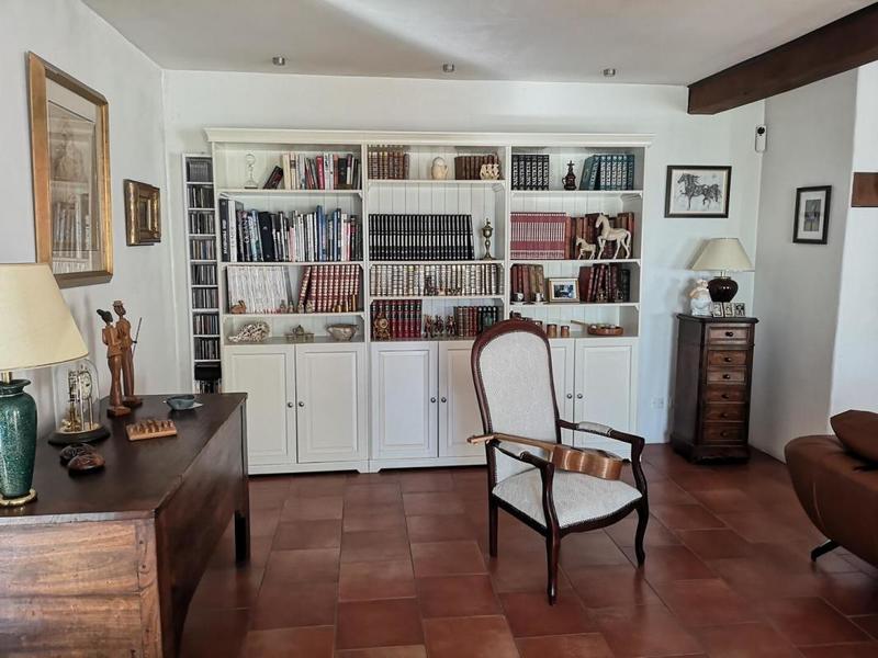 Propriété - 292 m² - 8 pièces