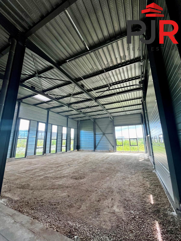 Local d'activités - 334 m²