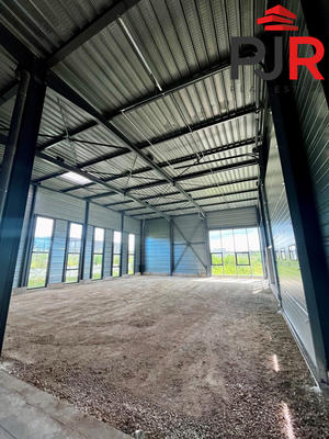 Local d'activités - 334 m²