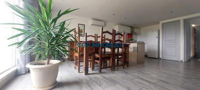 Maison - 203 m² - 8 pièces