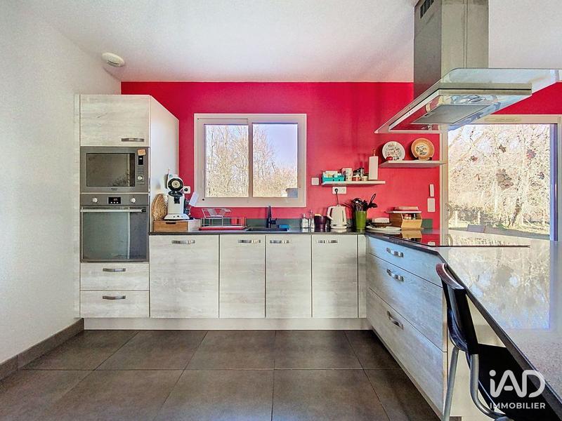 Maison - 93 m² - 5 pièces