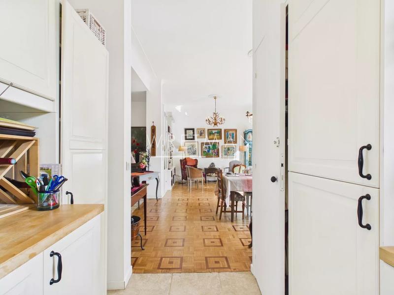 Appartement - 85 m² - 3 pièces