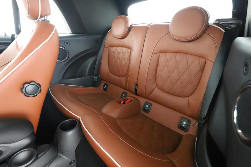 Mini Cabrio Mini Cabriolet Cooper d Finition Exquisite Bv6 116 ch