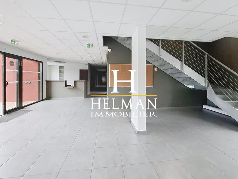 Bureau - 331 m² - 14 pièces