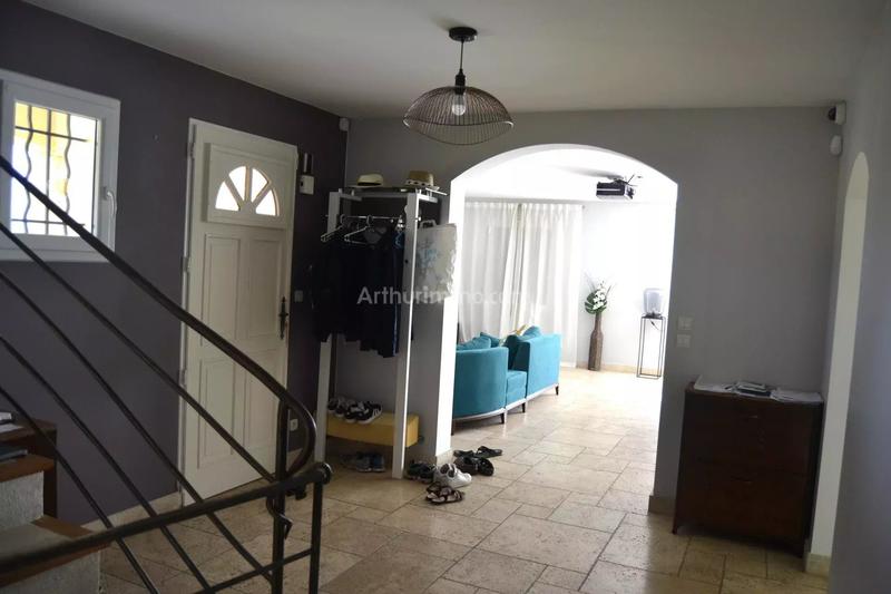 Maison - 258 m² - 7 pièces