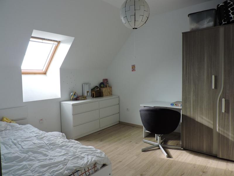 Maison - 99 m² - 5 pièces