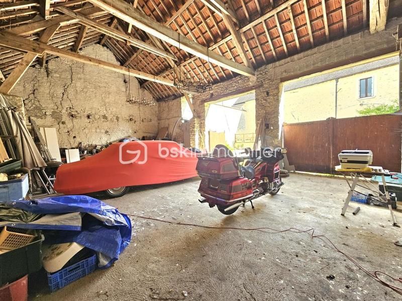 Maison - 335 m² - 14 pièces