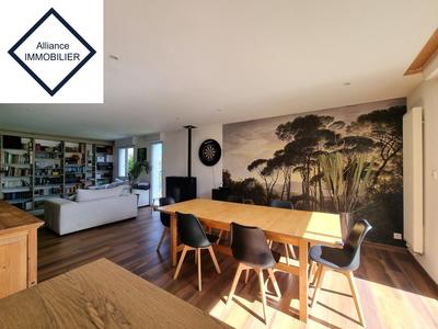 Maison - 177 m² - 7 pièces